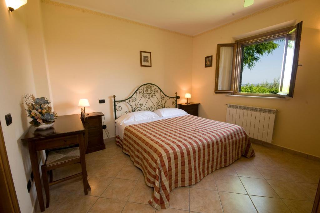 Agriturismo Macinatico سان جيمينيانو الغرفة الصورة
