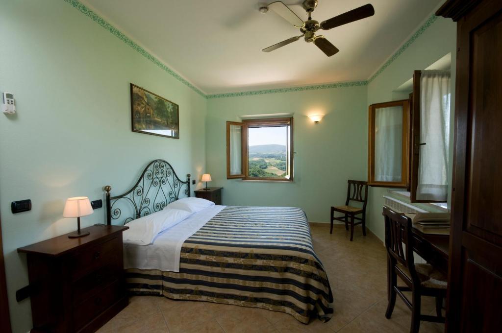 Agriturismo Macinatico سان جيمينيانو الغرفة الصورة