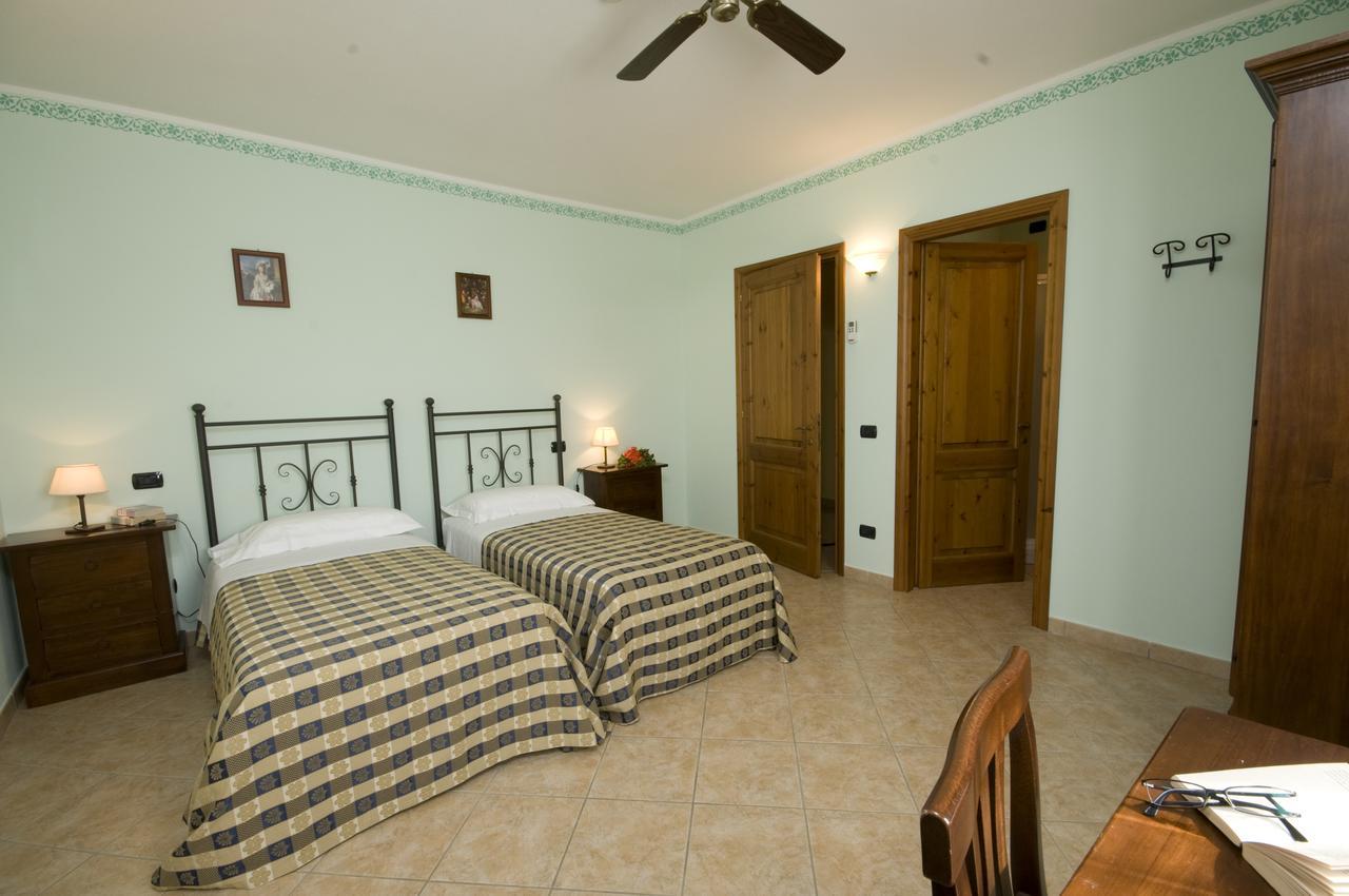 Agriturismo Macinatico سان جيمينيانو المظهر الخارجي الصورة